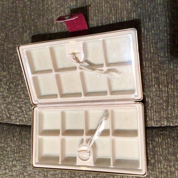 Unbranded Travel jewelry case snap closure lovely red 16 separate sections Used - Picture 10 of 12